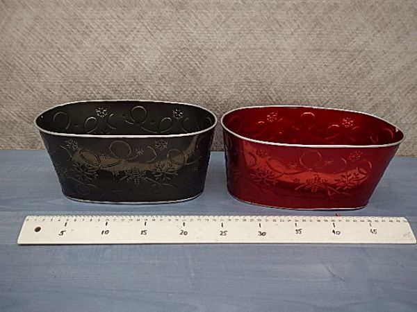 15NG2021 JARDINIERE OVALE ARGENT-ROUGE