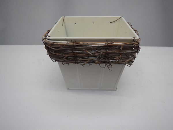 21NG1174-CR ZINC CARRE CREME
